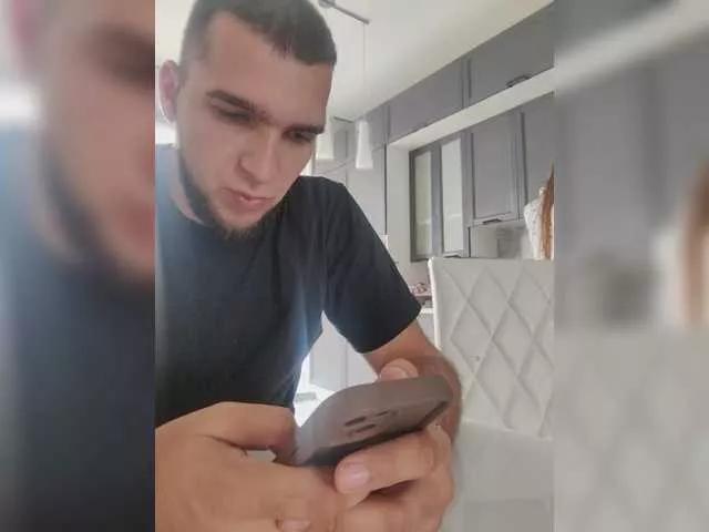 Offline KisaZlo on BongaCams