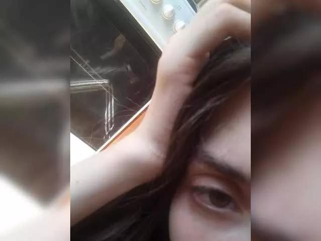 Kissa-is-klassa-a on BongaCams 