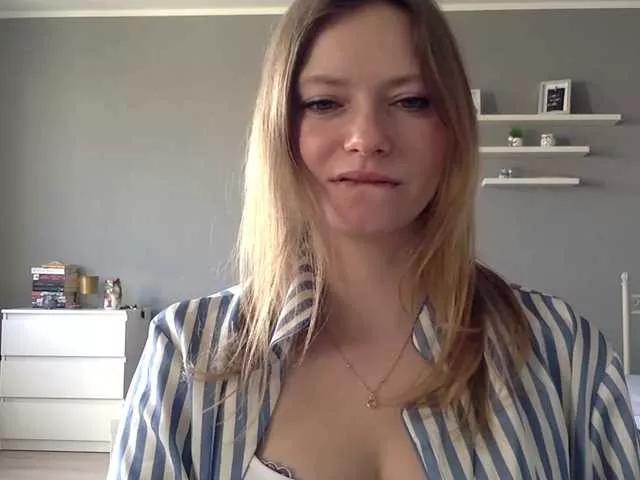 kissMillie on BongaCams 