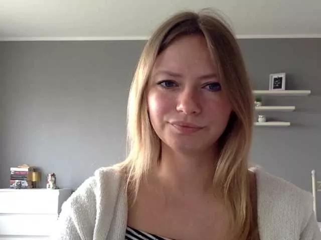 kissMillie on BongaCams 