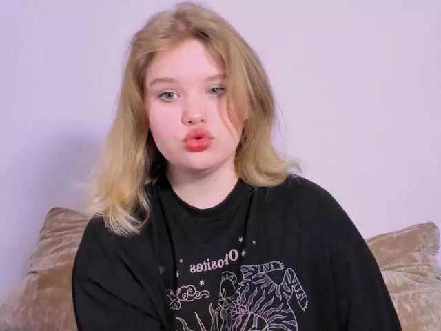 KITI111 on BongaCams 