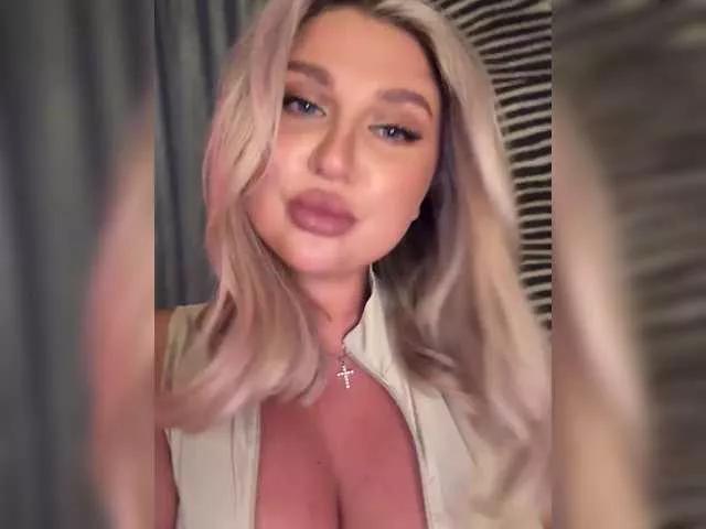 Kotofeyka1 on BongaCams 