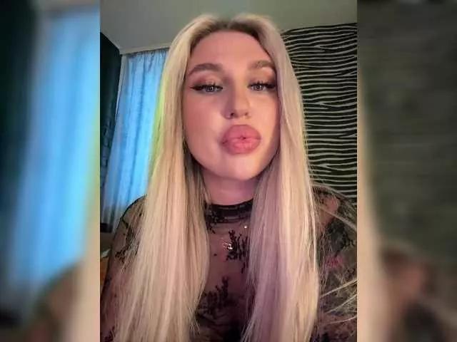 Kotofeyka1 on BongaCams 