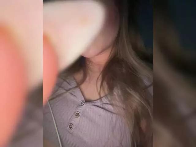 L0lly-D0lly on BongaCams 
