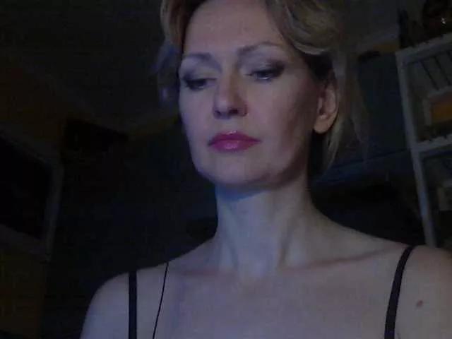 LaraEva on BongaCams 