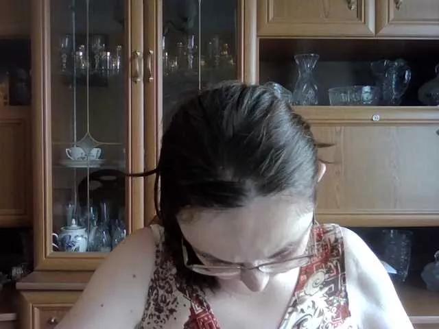 Larrisa3 on BongaCams 