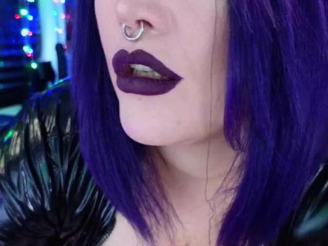 Offline Laura-Wicked on BongaCams