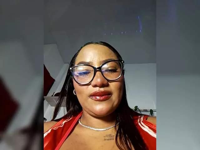 Lawrenhils on BongaCams