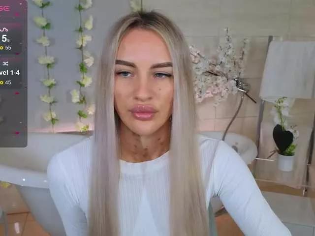 LeilaFlower on BongaCams 