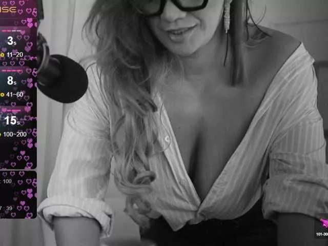 leilamendez on BongaCams 