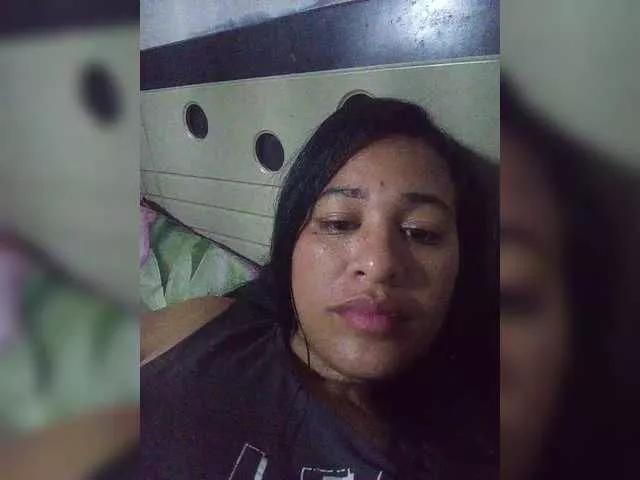 Letty33 on BongaCams 