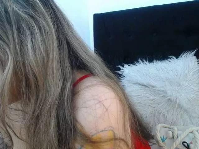 LinaBrowm on BongaCams