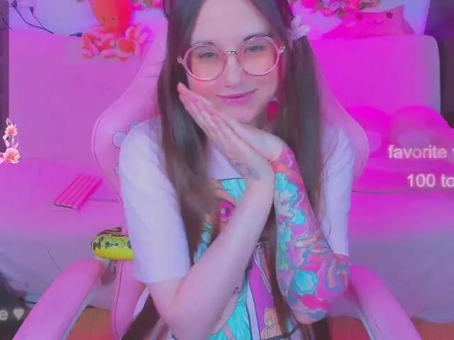 LittleKitsune on BongaCams 