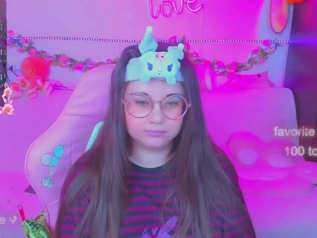 LittleKitsune on BongaCams 