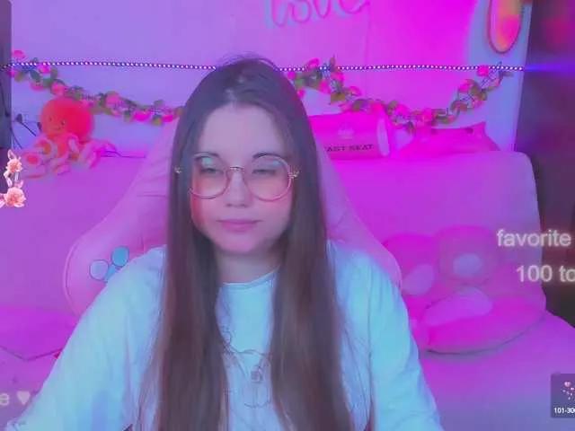 LittleKitsune on BongaCams 