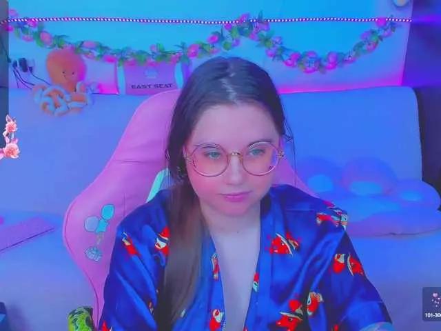 LittleKitsune on BongaCams 