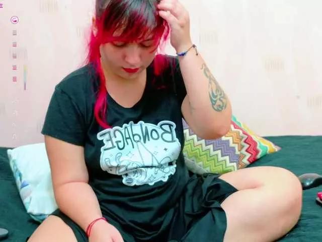 Littlemilfgela on BongaCams 