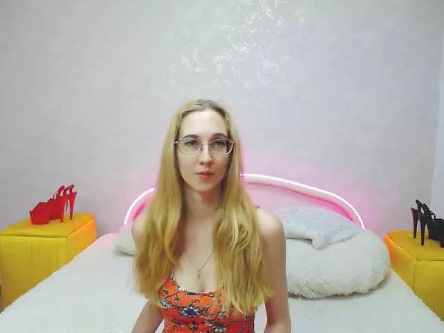 LizzieBrait on BongaCams 