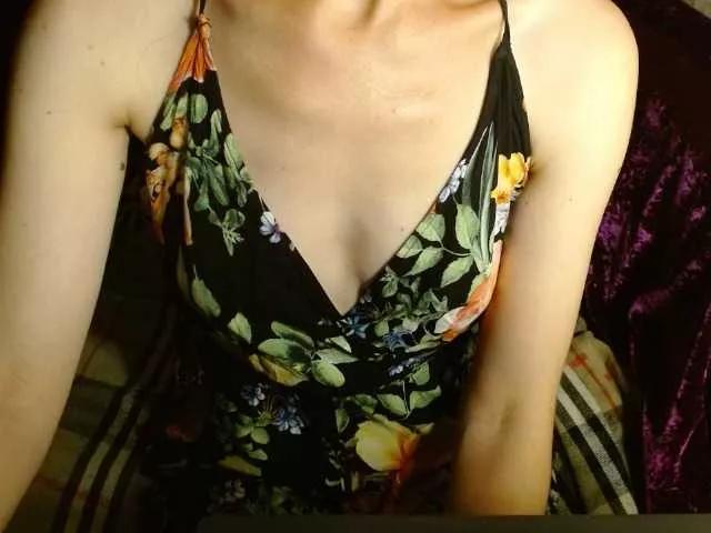 LorraineOSun on BongaCams 