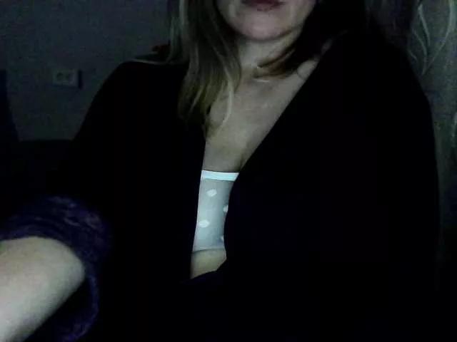LunaKate on BongaCams