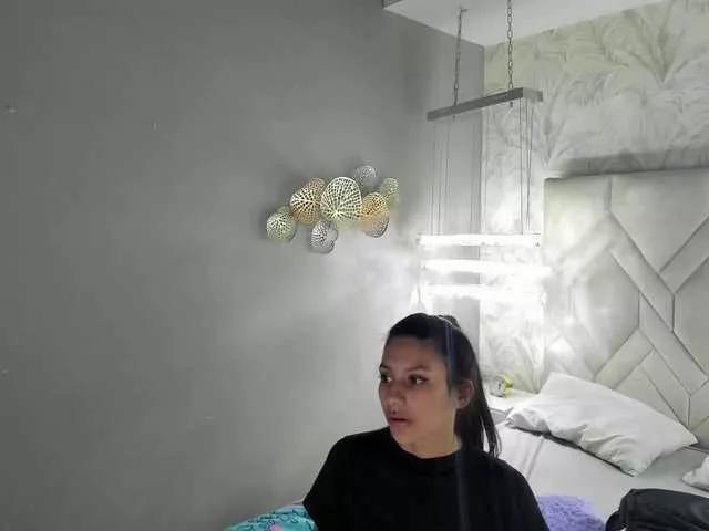 MadhiEvans on BongaCams