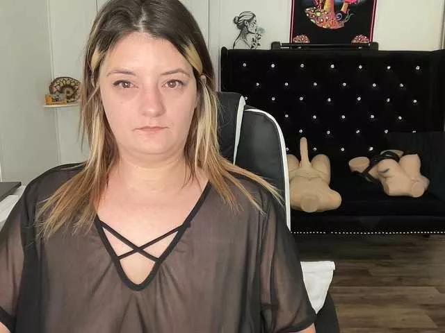 maramaze on BongaCams 
