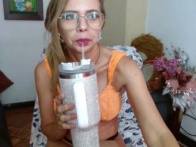MarceHott on BongaCams