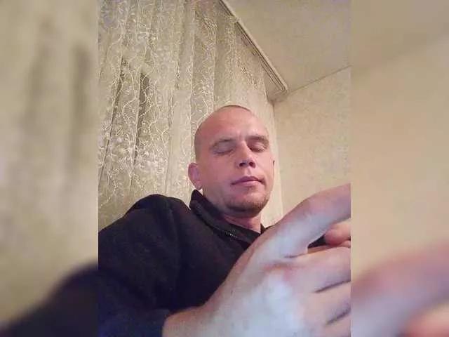 Maxx9887 on BongaCams