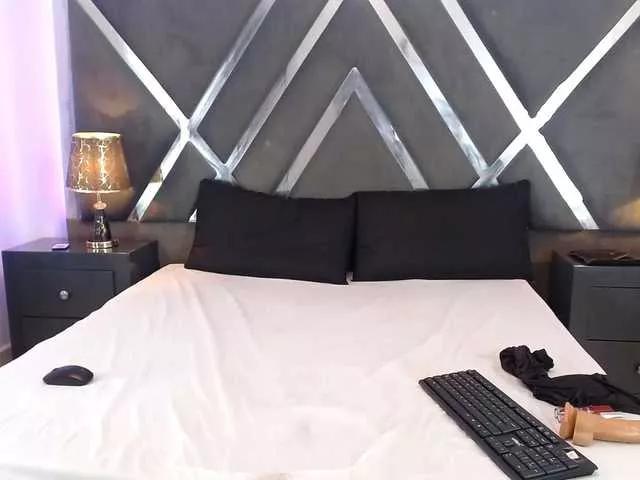 Maya-Baker on BongaCams 