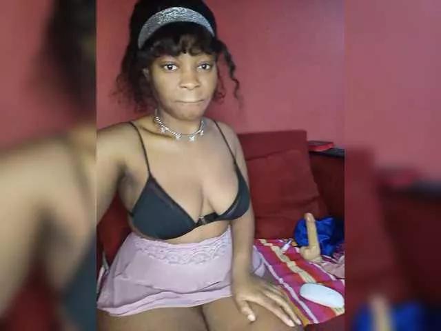 Mercedes-bunz05 on BongaCams