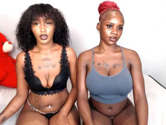 MidnightBloom on BongaCams