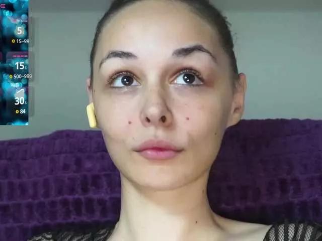 Miss-Bia on BongaCams 