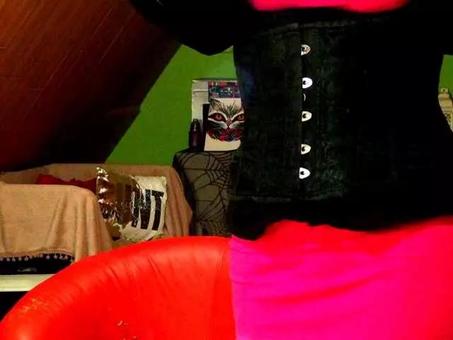 Offline NaughtyNatli on BongaCams
