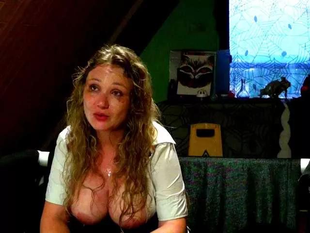 Offline NaughtyNatli on BongaCams