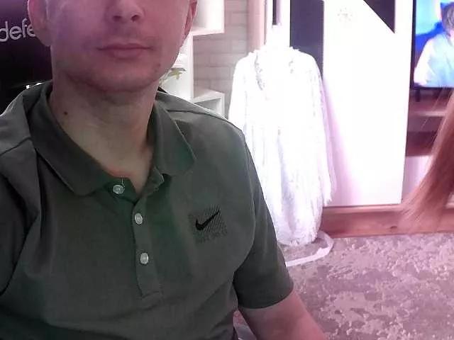 Niki233221 on BongaCams 