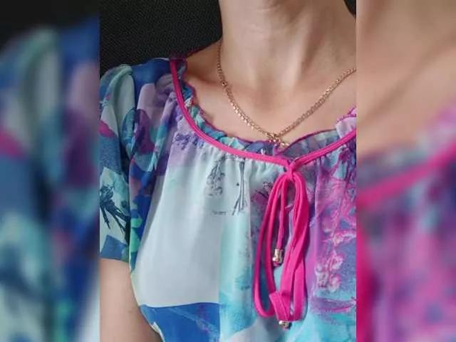 NinonDePeace on BongaCams 
