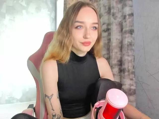 Polikinesis on BongaCams