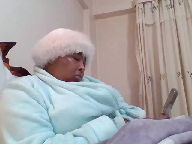 pussylips53 on BongaCams