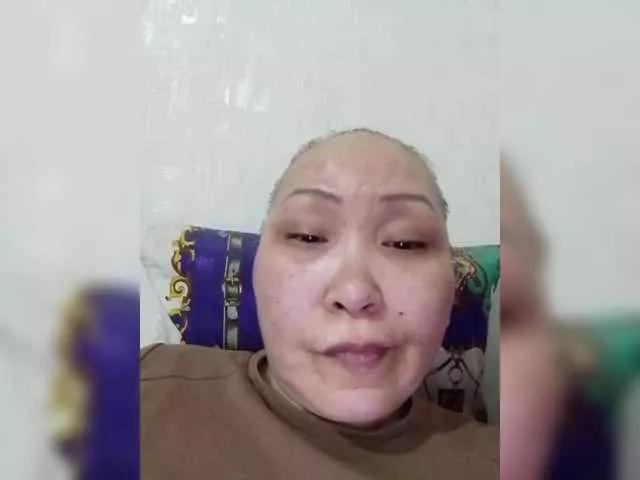 Qweentis on BongaCams 