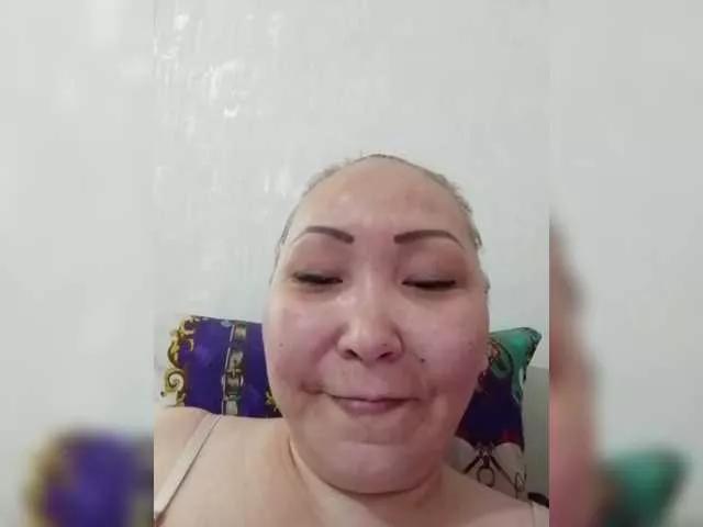 Qweentis on BongaCams 
