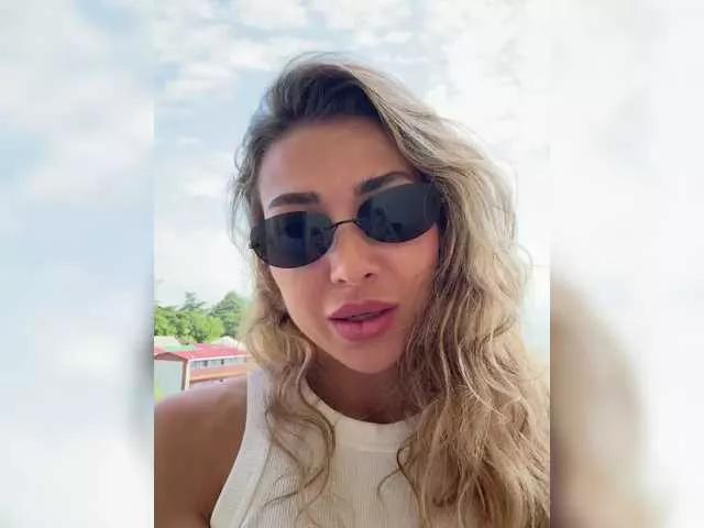 Rarini on BongaCams 