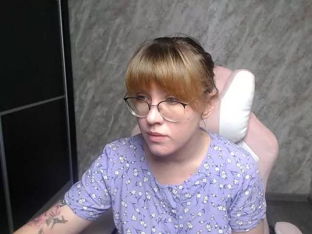 Regimasmile on BongaCams