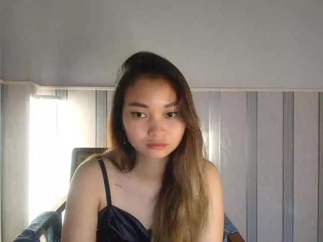 Freechat RozyBlack on BongaCams