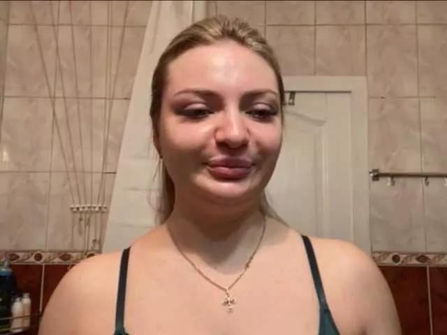 SantinaNagano on BongaCams