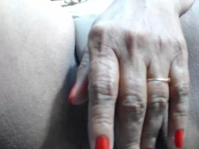 sarah-hot on BongaCams 