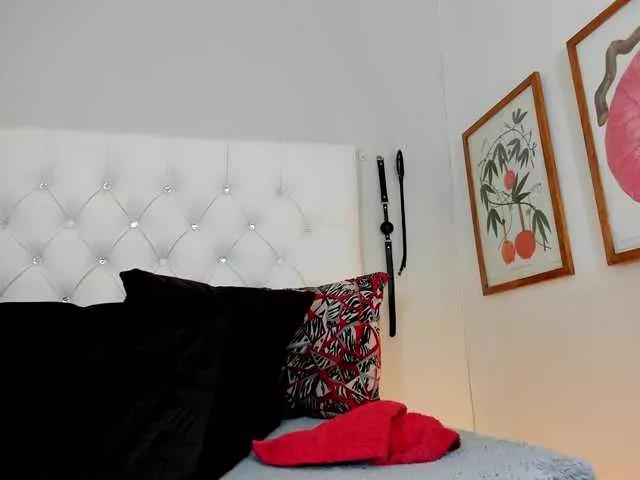 sarah-temptation on BongaCams 