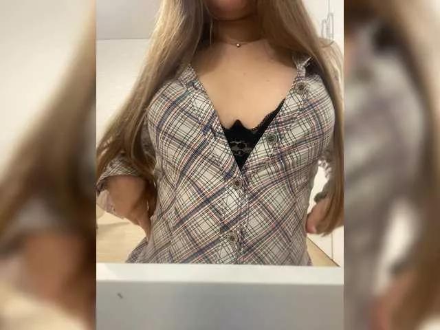 SarraFox on BongaCams 