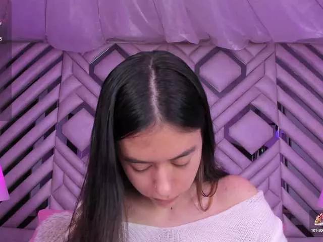 SashaCollinss on BongaCams 