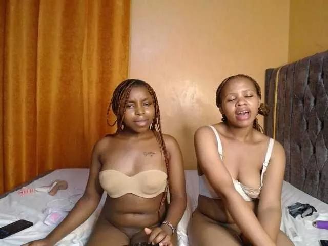 SexxyElsie on BongaCams 