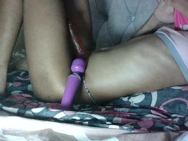 Sweet-Iddah on BongaCams 